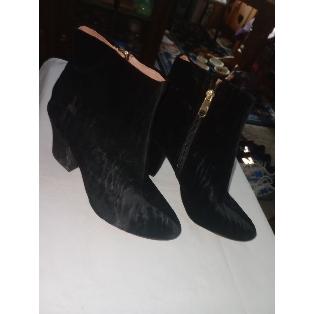 Womens Louise Et Cie Velvet Ankle Booties 8.5 M Black Block Heel